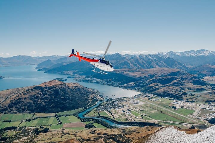 Queenstown: Pilot's Choice Helicopter Flight with alpine landing