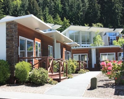 Queenstown Lakeview Holiday Park