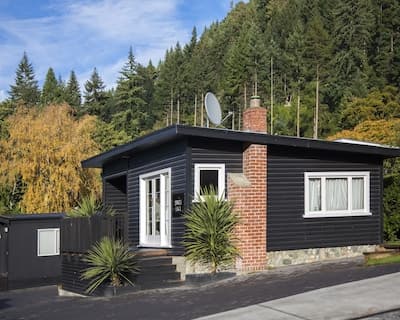Pinewood Lodge