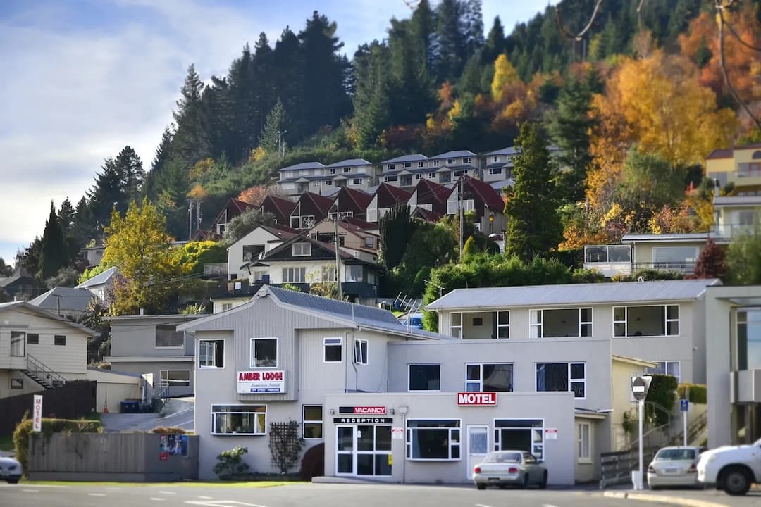 Amber Lodge