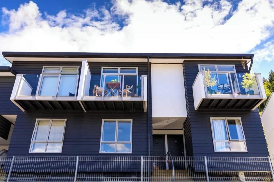 Lake View Greenstone Apartment - Unit 5