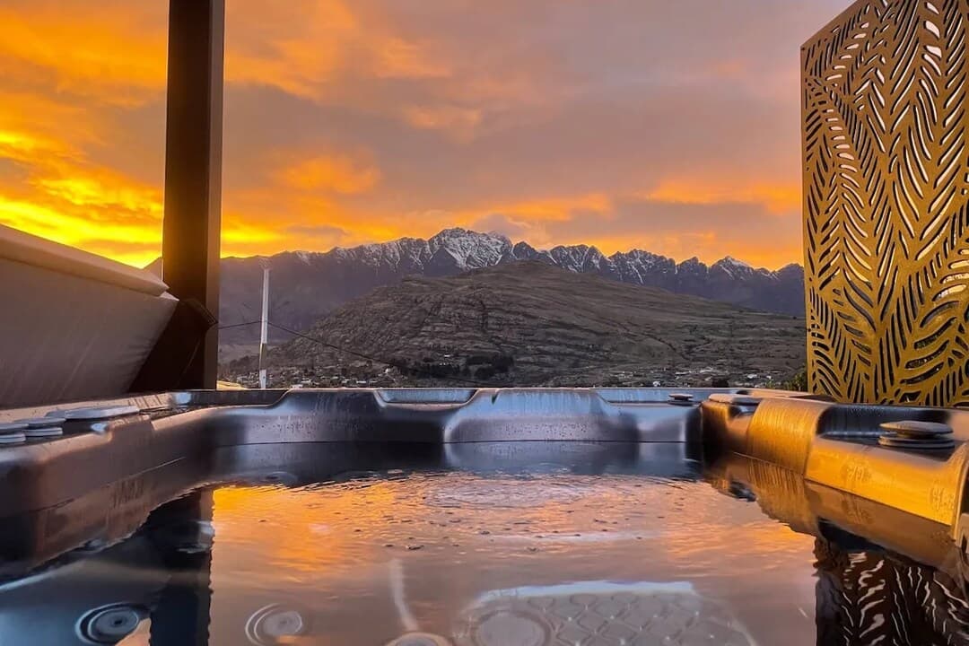 Lakevista Haven • Spa Pool / Hot Tub with Views