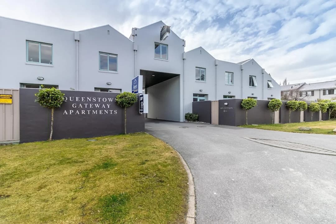 Queenstown Gateway Apartments