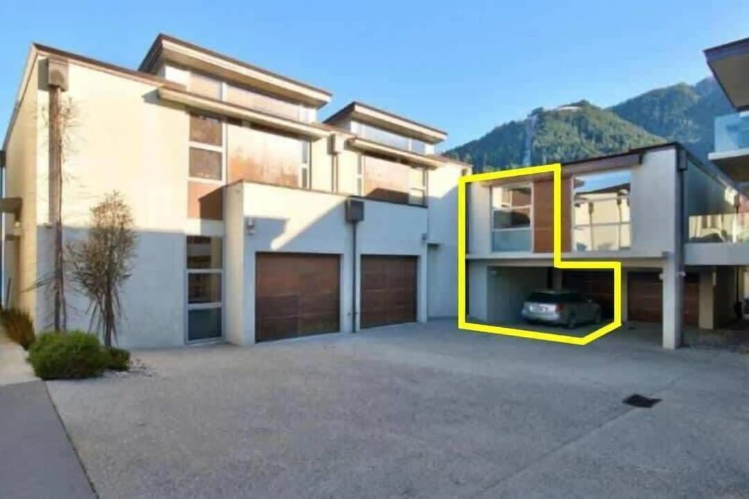 5 bedroom modern apartment in the heart of QT