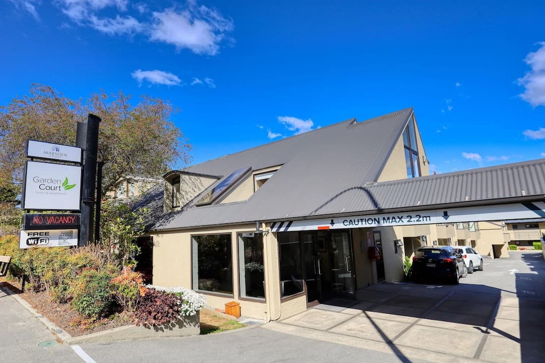 Garden Court Suites & Apartments
