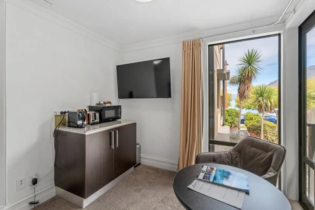 The Beacon - Spacious Studio 107