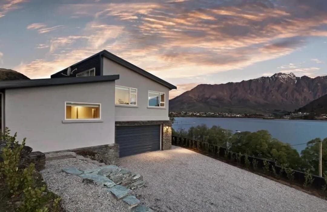 Mountain View Paradise 3 Bedroom House Lake Views