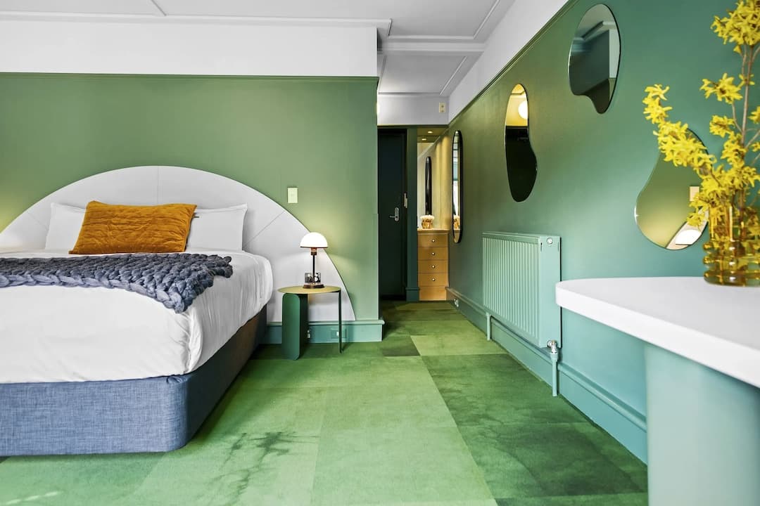 The Central Hotel Queenstown A Naumi Chapter