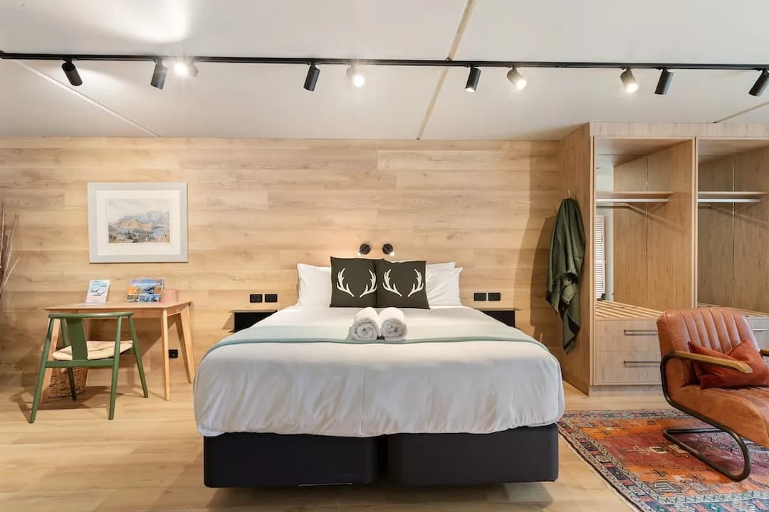 Hallenstine Studio