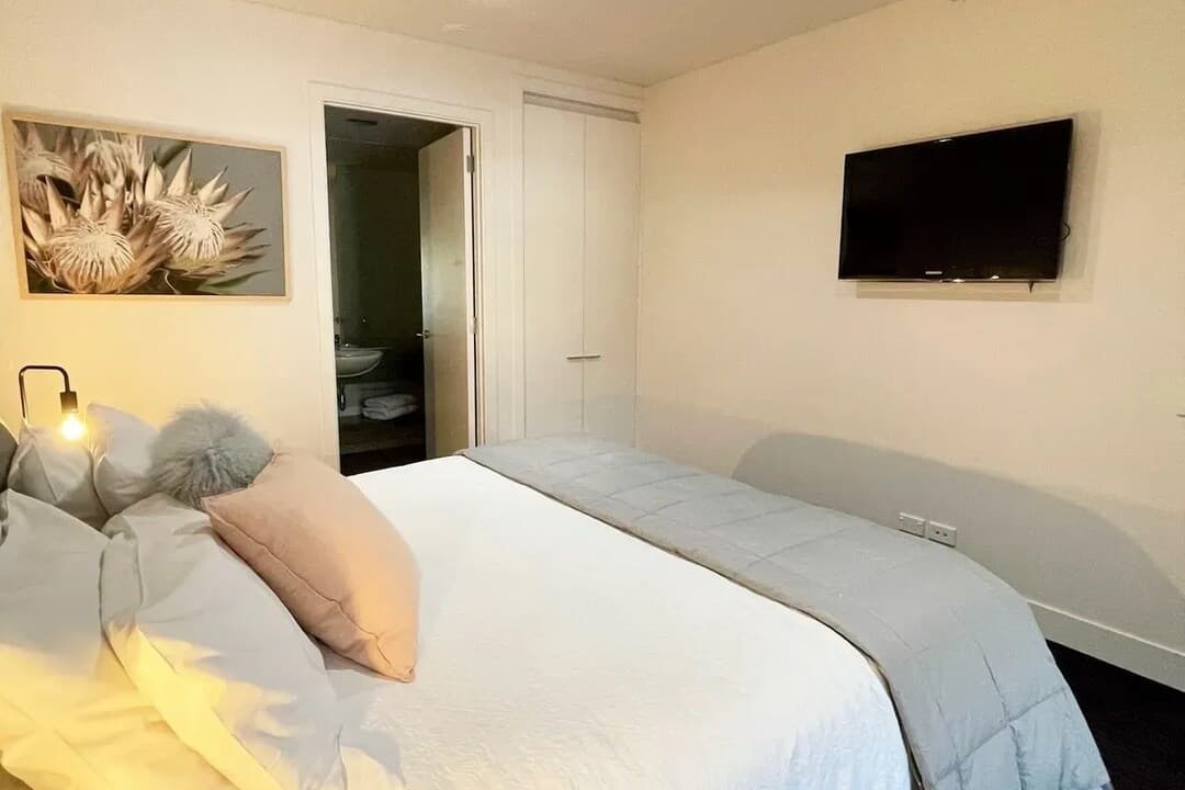 Lakefront Marina Apartment 2 bedroom