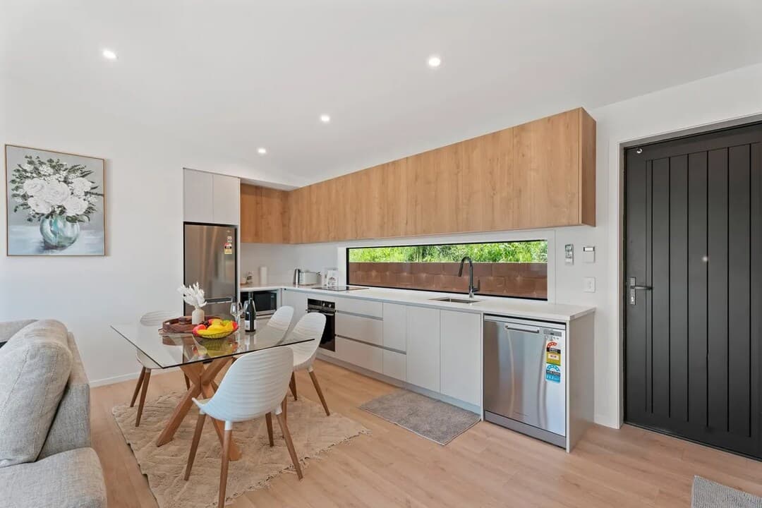 Modern Plush & Picturesque - Wynyard Top