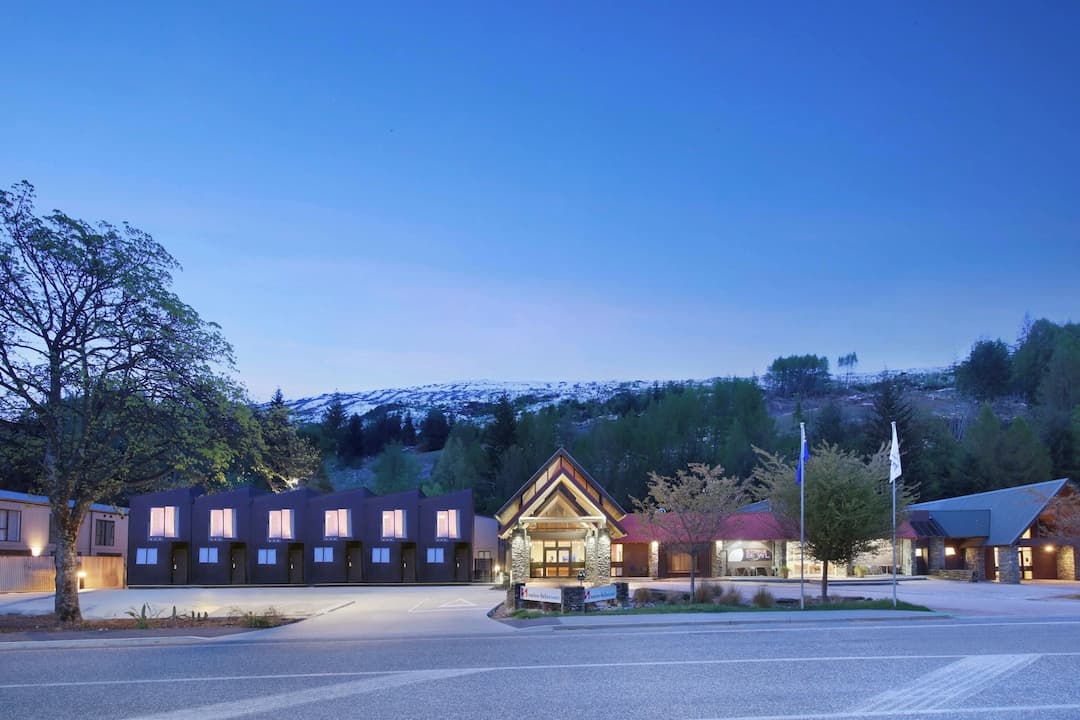 Swiss-Belresort Coronet Peak