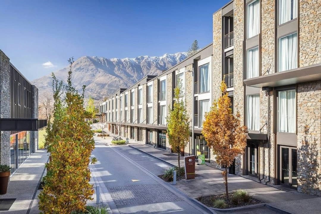 DoubleTree by Hilton Queenstown