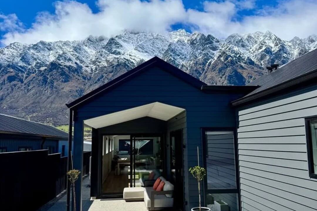 Dual Living For Family & Groups Of 10