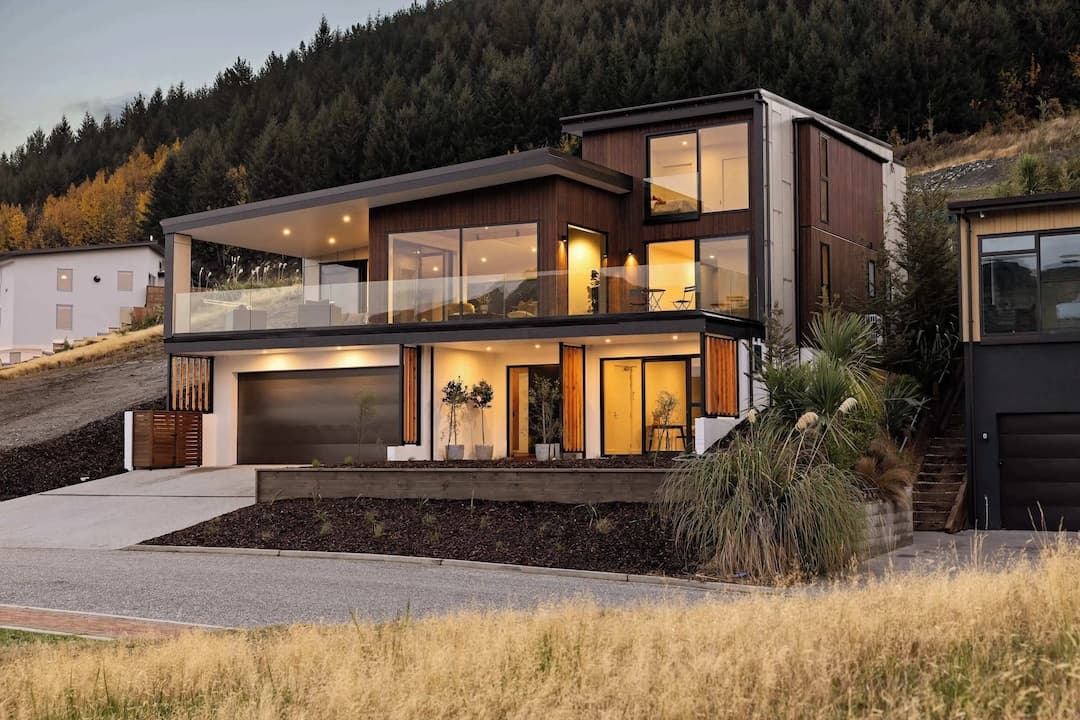 Elevated Tranquility Luxe Lakeview Horizons