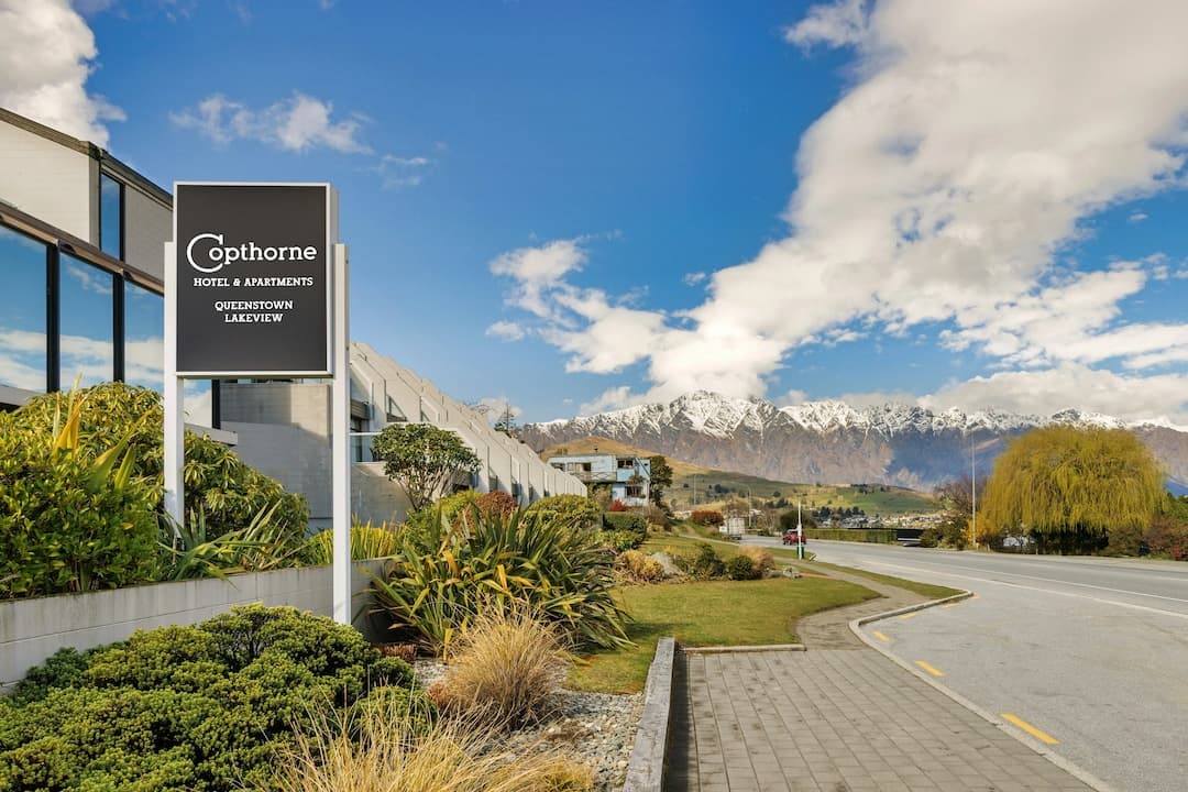 Copthorne Hotel and Apartments Queenstown Lakeview