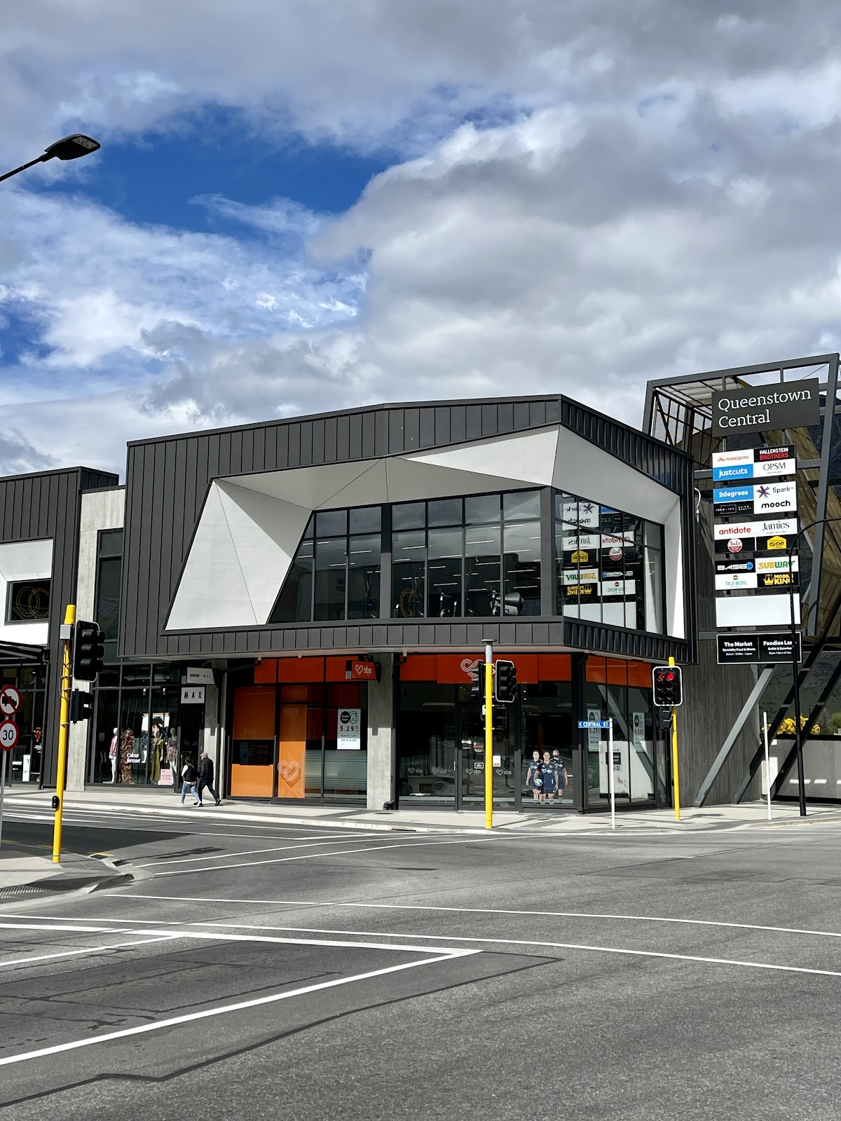 OC Health Clubs photo 3