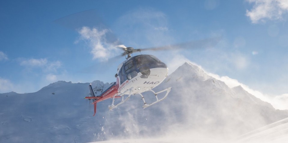 Helicopter Flight - Alpine Snow Landing