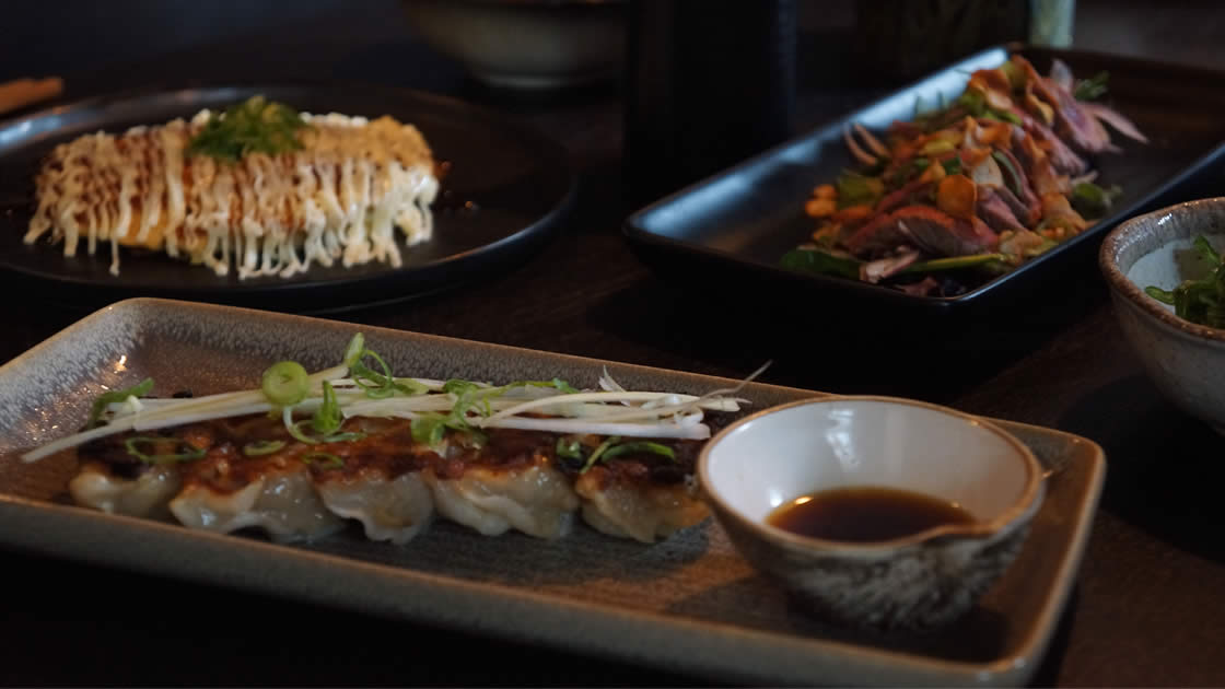 Tanoshi Teppan and Sake Bar